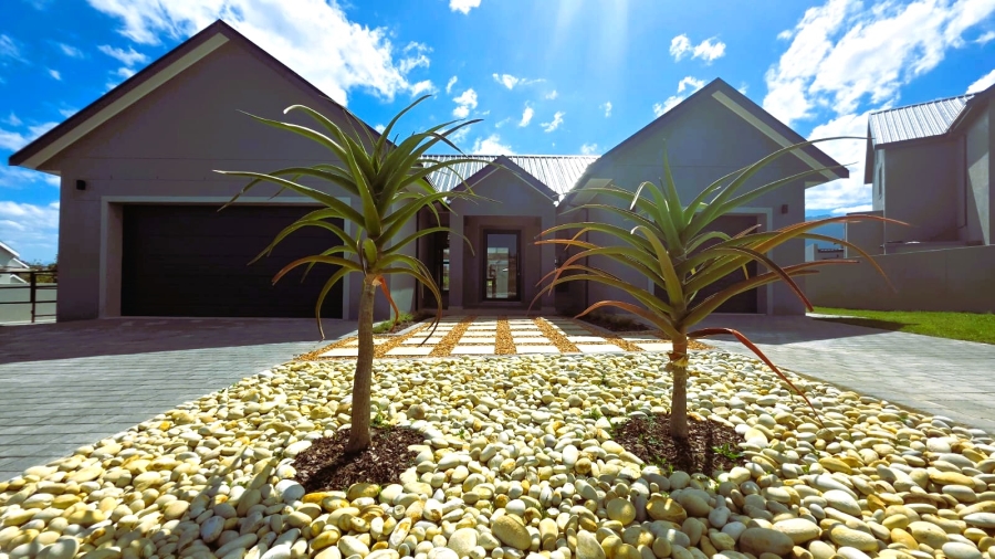 3 Bedroom Property for Sale in Kingswood Golf Estate Western Cape